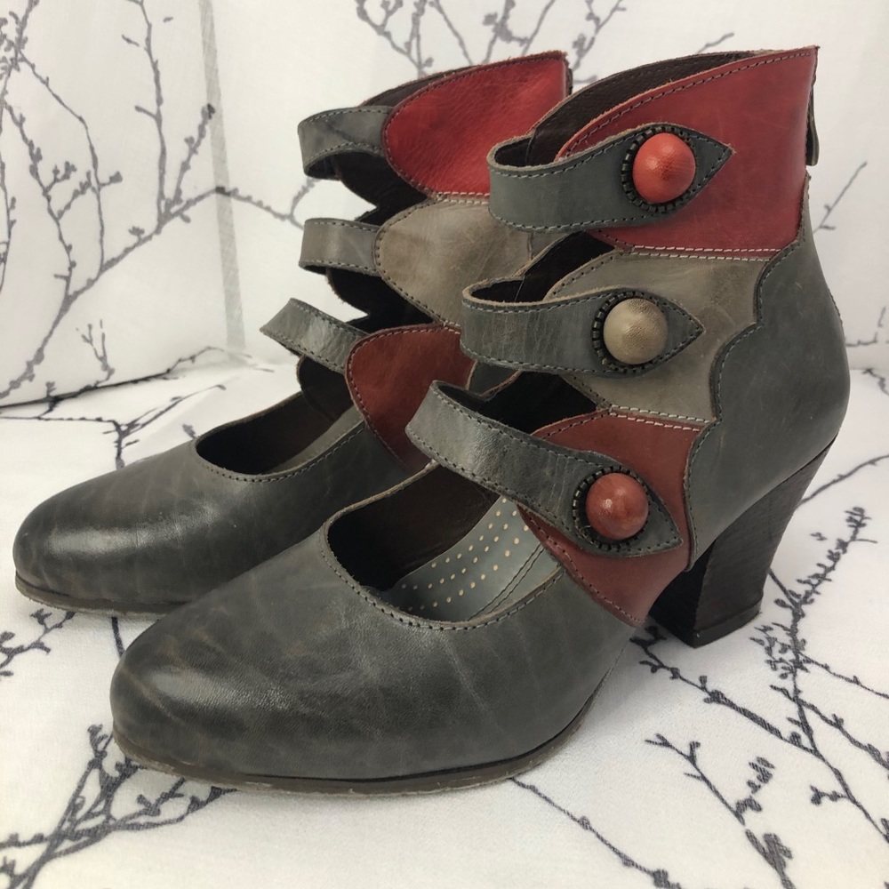 L’Artiste by Spring Step Strapped Booties Sz 36